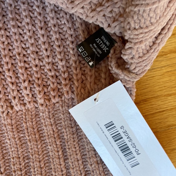 NWT Soft POL Small over sized sweater - Picture 3 of 4